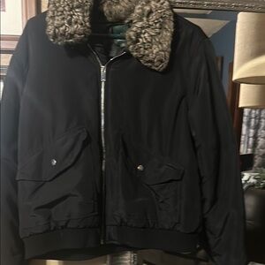 Stylish Black Jacket with Faux Fur Collar